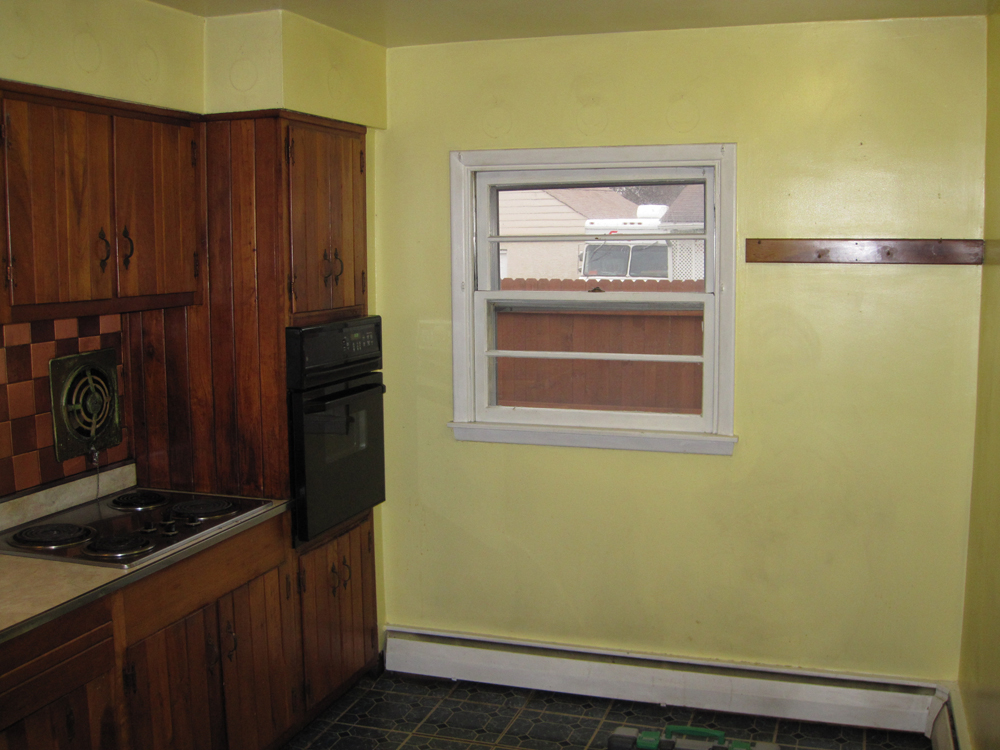 Before, outdated kitchen